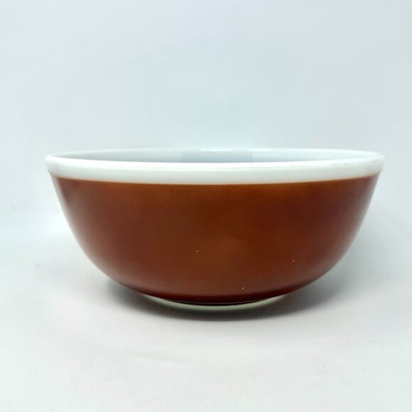 VINTAGE 1966 PYREX AMERICANA BROWN #404 WHITE RIM SOLID COLOR MIXING BOWL 4 QT - Picture 1 of 12